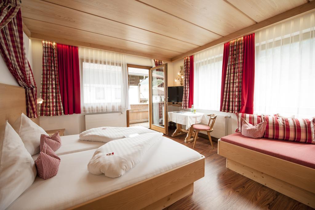 Hotel Angelika Neustift im Stubaital Habitación foto